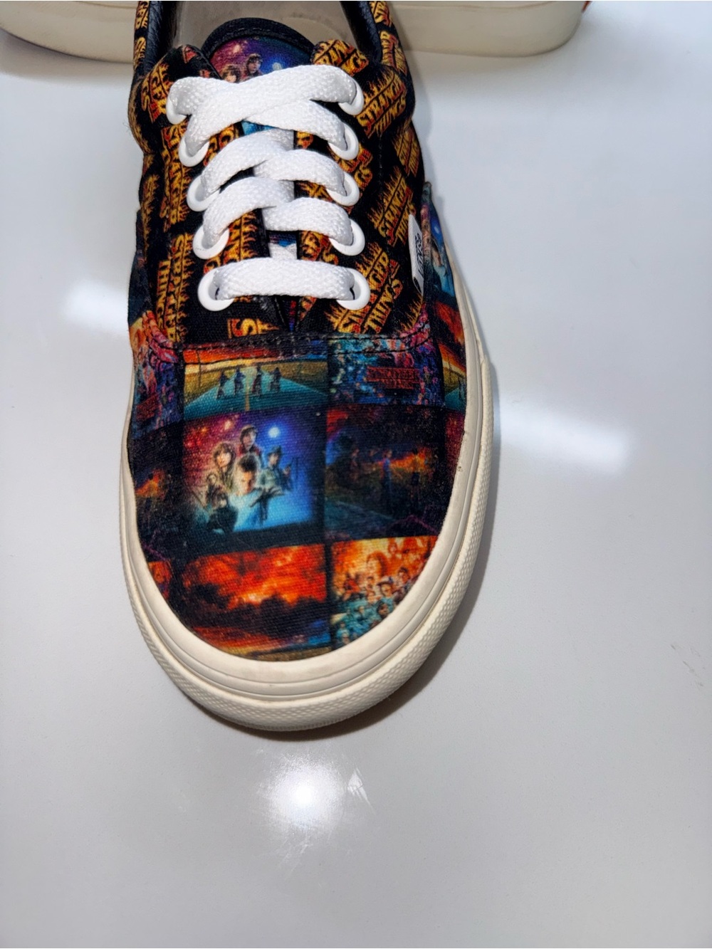 🖤 Vans Customs x Stranger Things Era/Authentic Sneakers – Men’s 7/ Women’s 8.5 - Picture 3 of 8